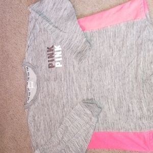 Womens medium vs pink  sweatshirt